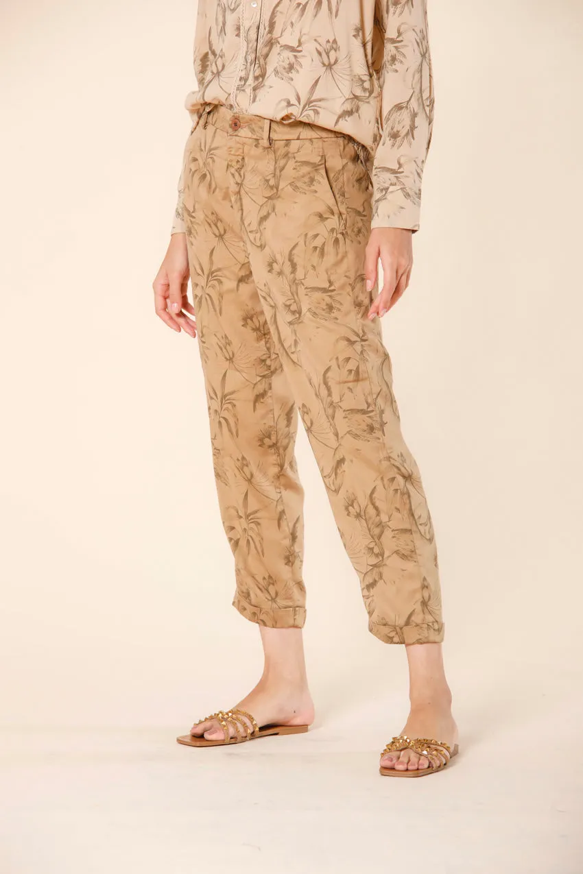 Linda Summer women's chino jogger pants in tencel with leaves print relaxed