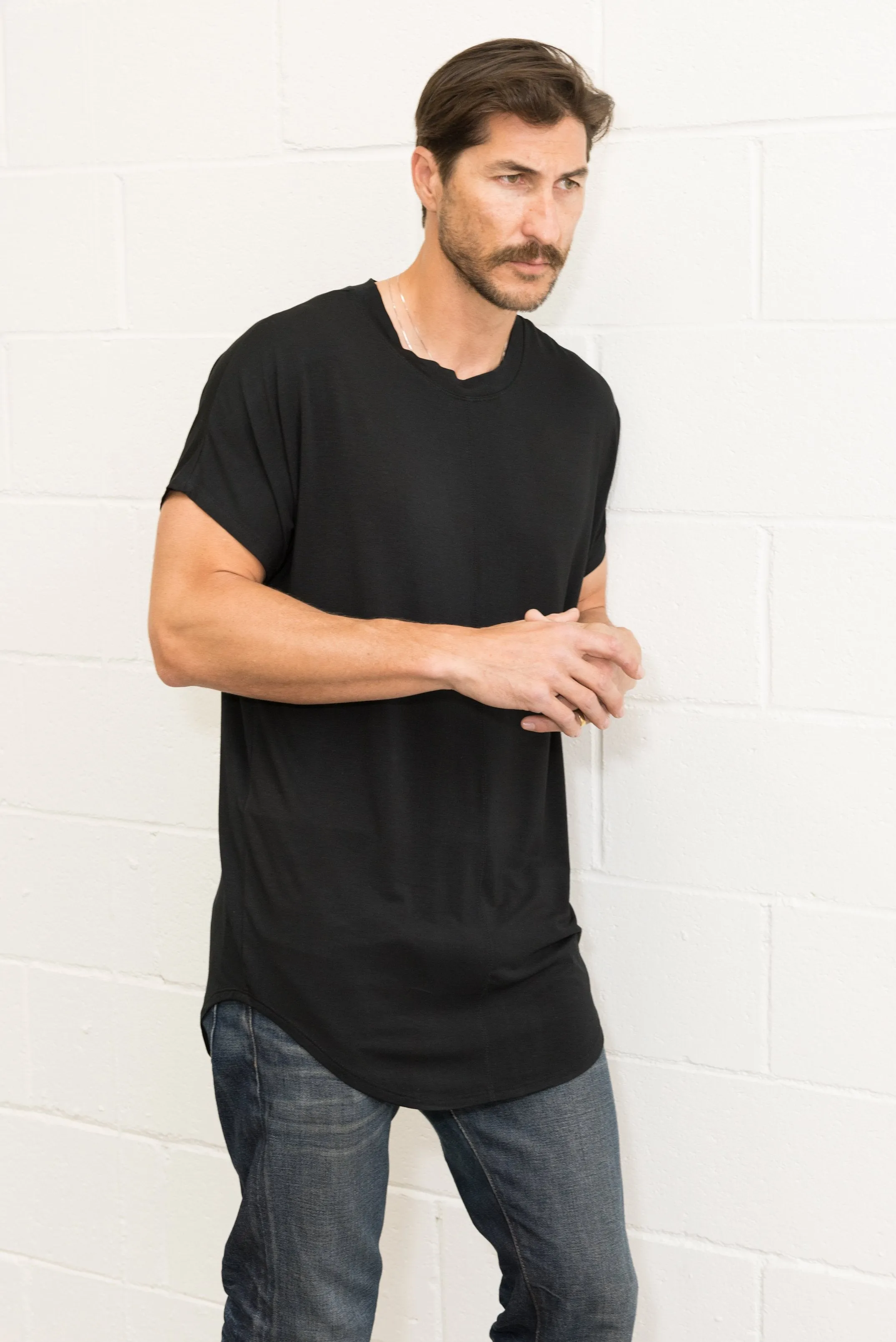 Men's Modal Center Stitch Curved Bottom Crew Neck Tee