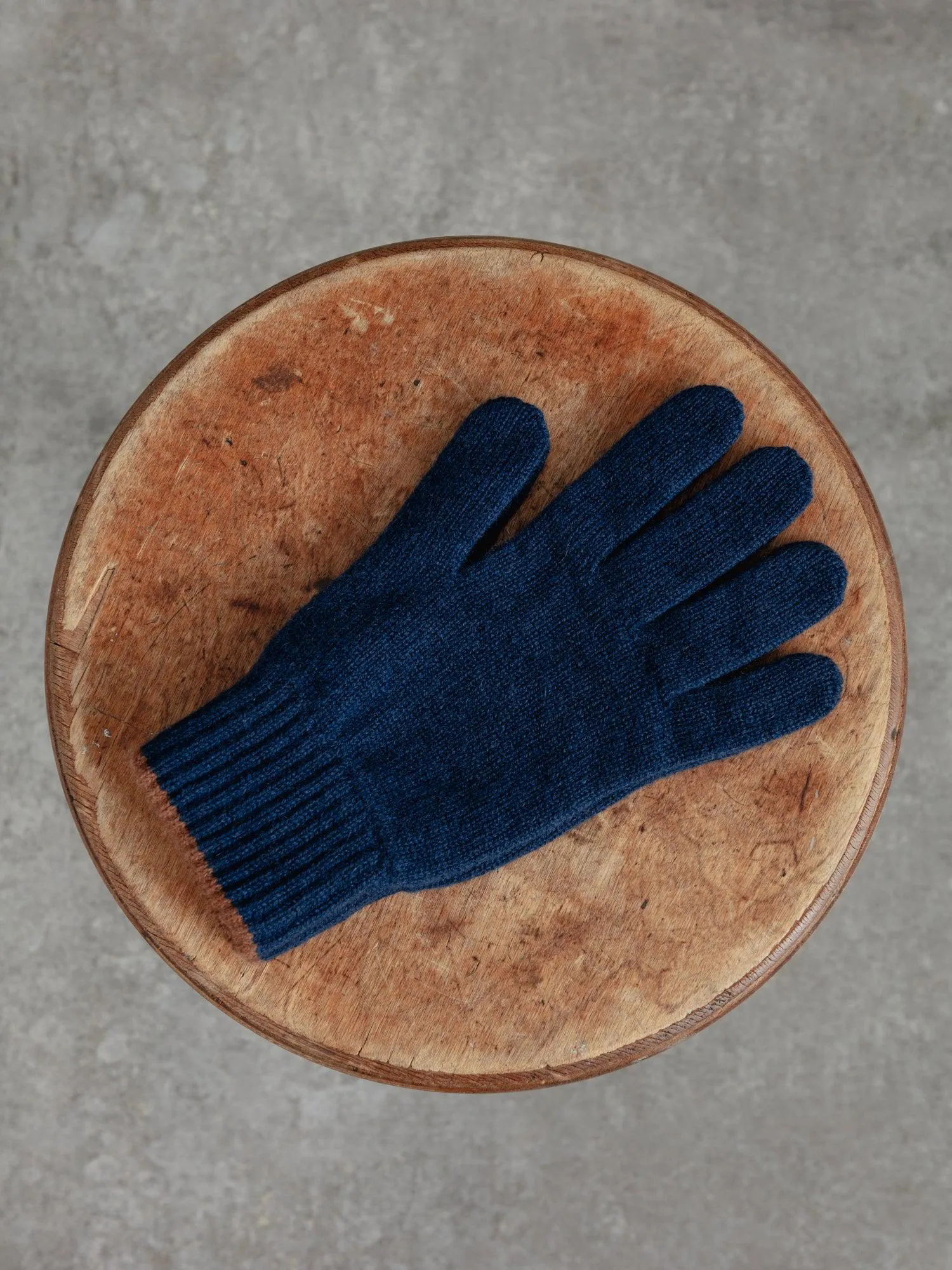 The Tipped Cashmere Gloves