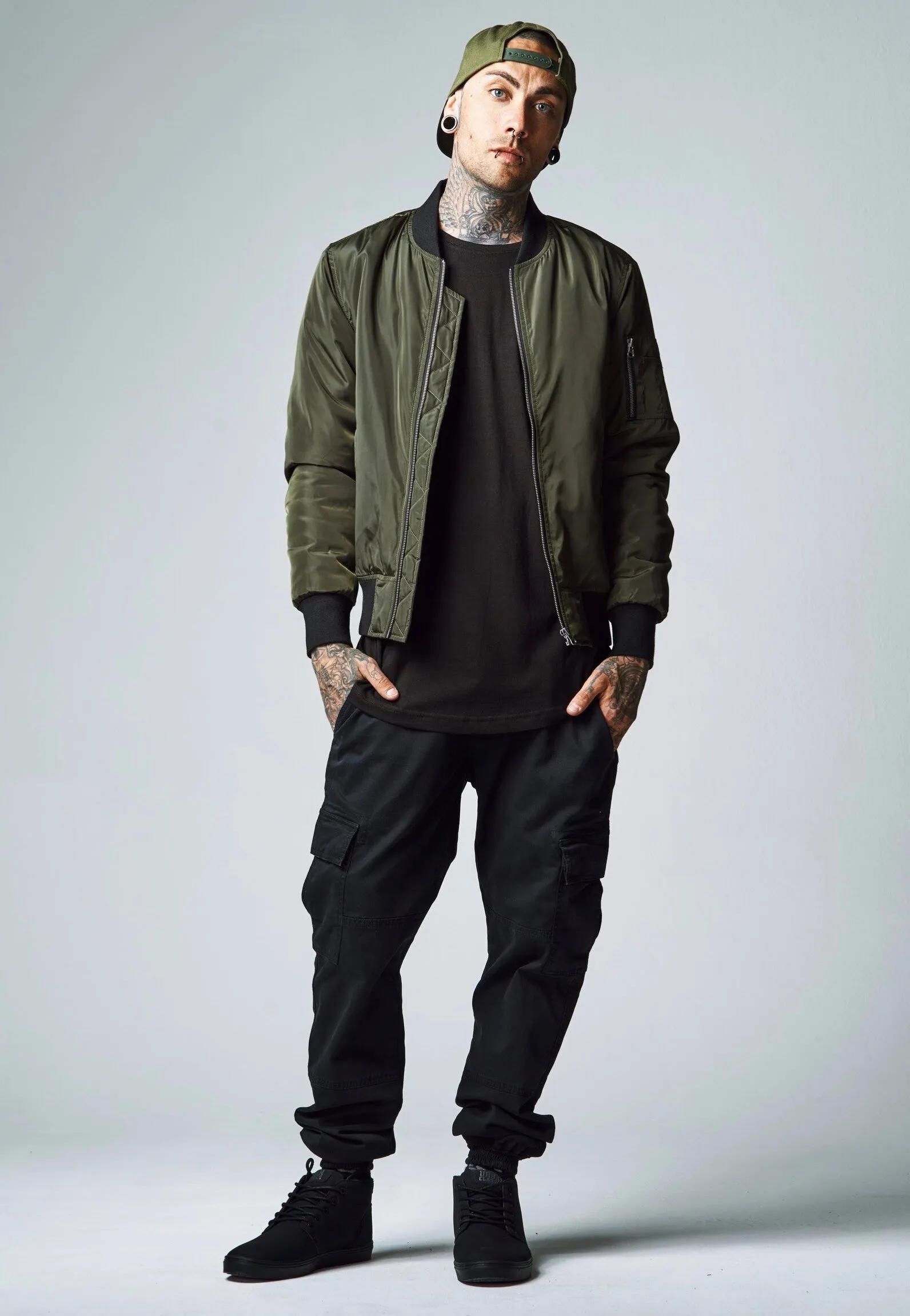 Urban Classics - Washed Cargo Twill - Pants